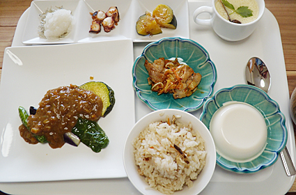 夏野菜肉味噌あんかけ